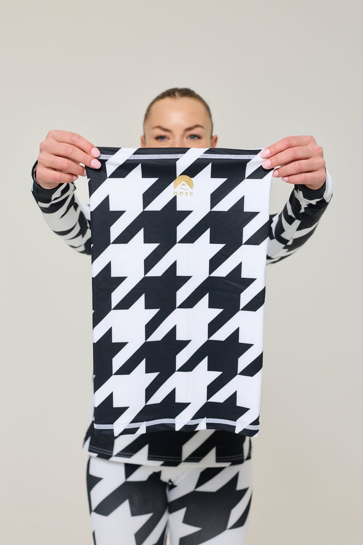 Black & White Houndstooth Neck Warmer
