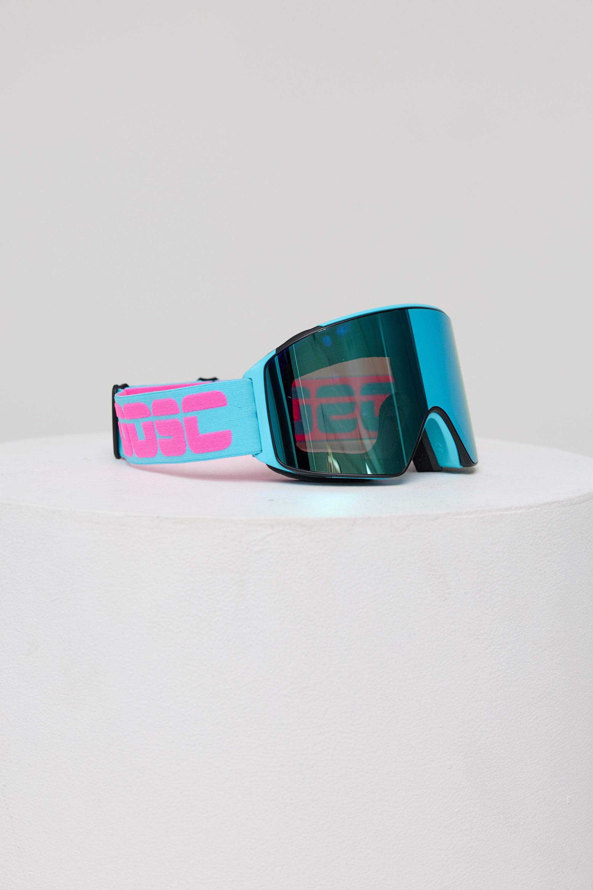 OOSC Vizion Ski & Snowboard Goggles - Neon Blue and Pink