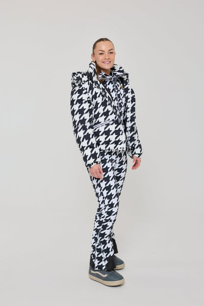 Chic Puffer Jacket - Monochrome Muse