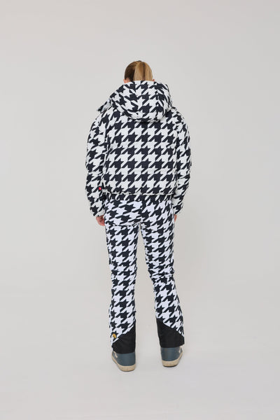 Chic Puffer Jacket - Monochrome Muse