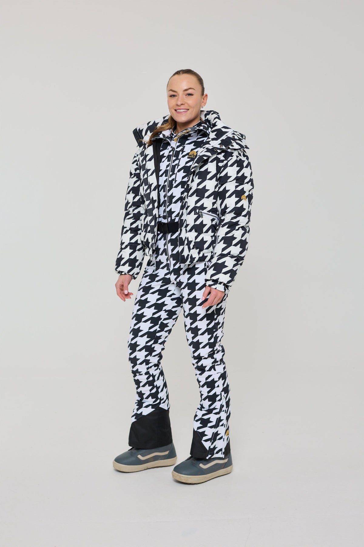 Chic Puffer Jacket - Monochrome Muse