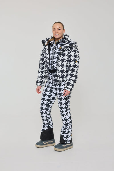 Chic Puffer Jacket - Monochrome Muse