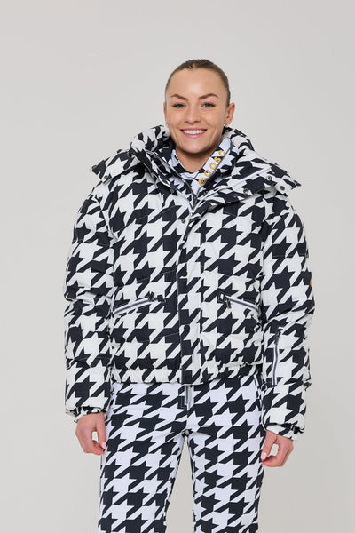 Chic Puffer Jacket - Monochrome Muse