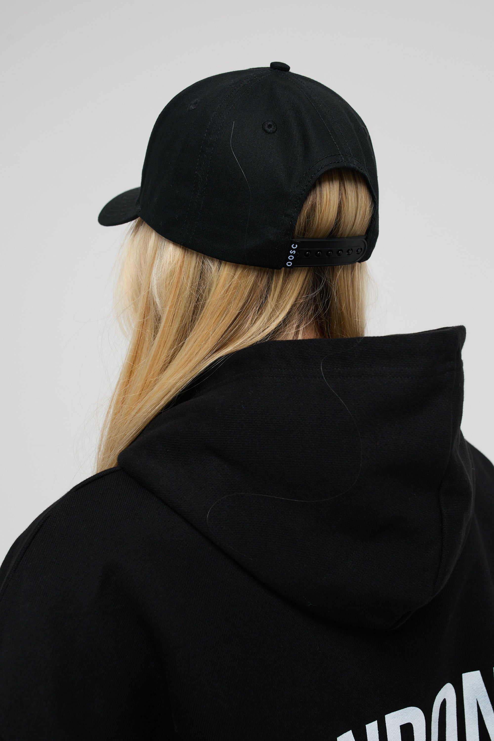 London Ski Club Cap - Black