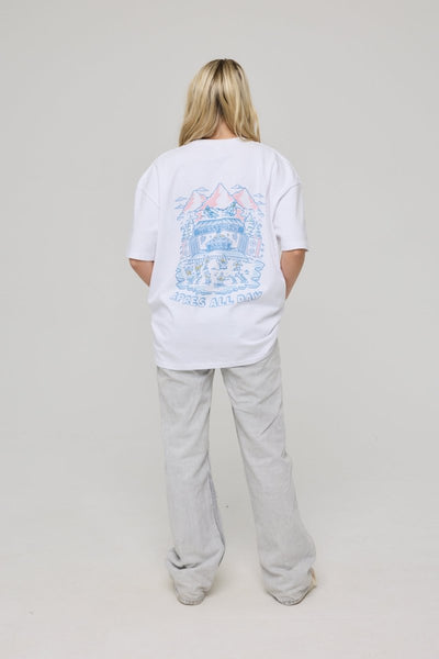OOSC x Wellbrick Après All Day T-shirt - OOSC Clothing